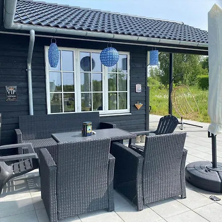 17716-horve-strandlunden-60 بيت للعطل *